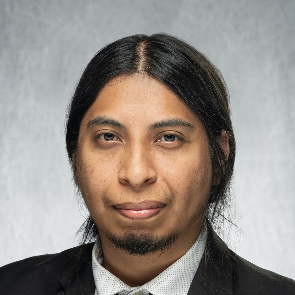 Saul Rodriguez Professional Headshot