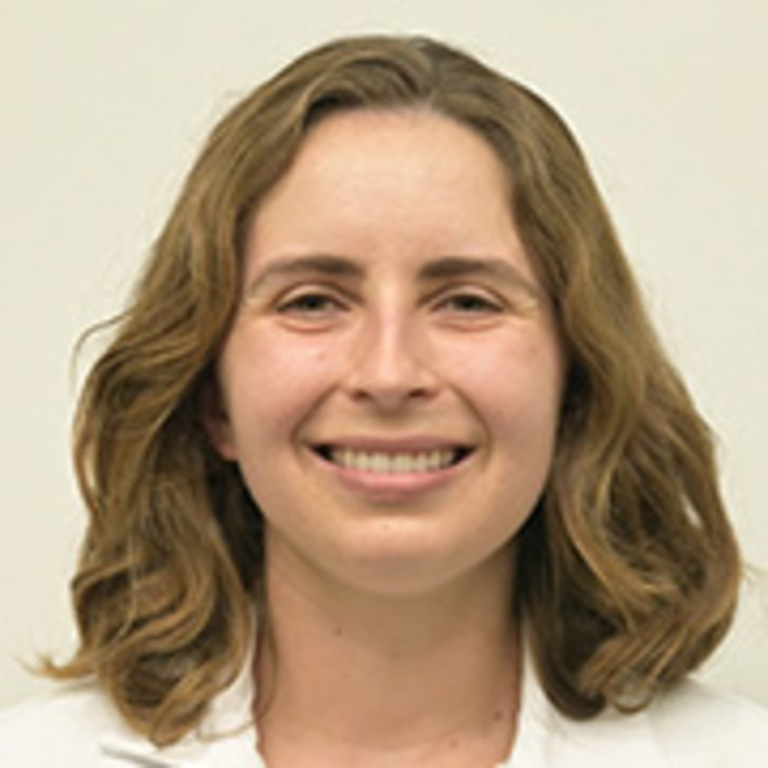 Emily Janio, G1